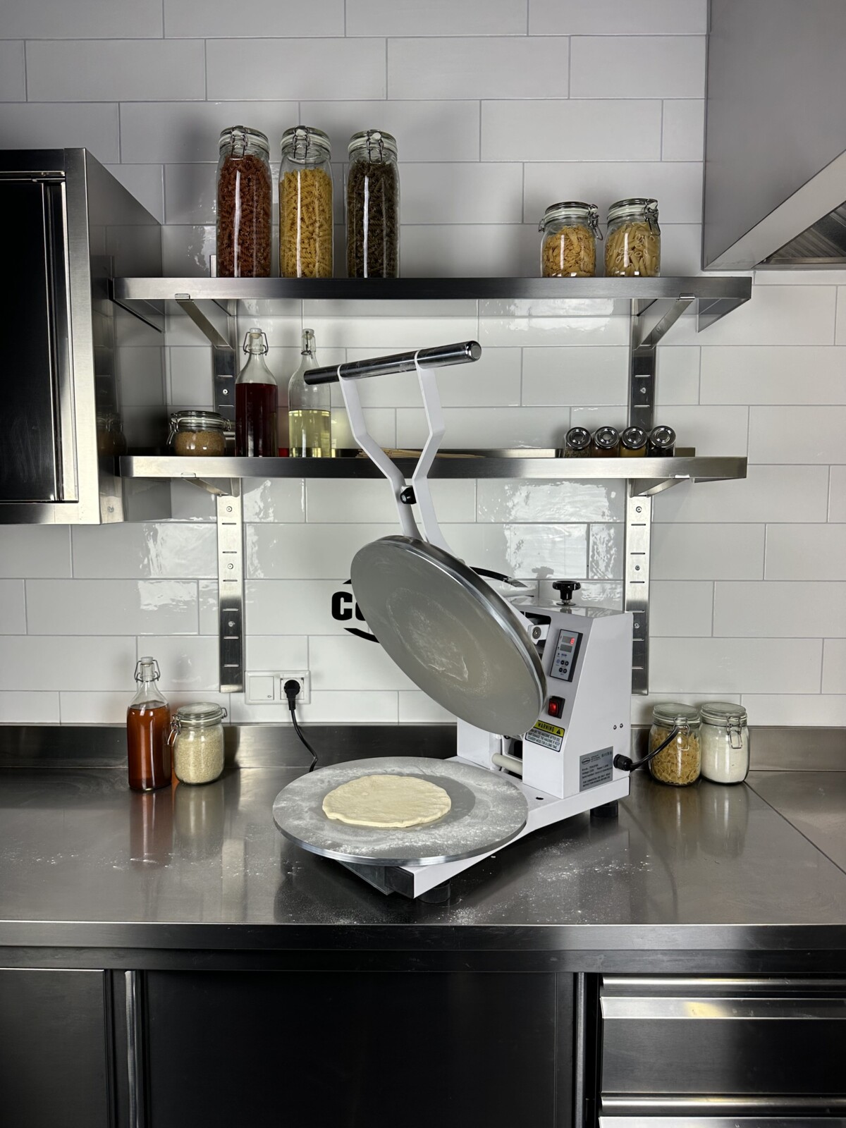 Combisteel Dough Press 18" Manual Heated, 1-15mm Adjustable 6