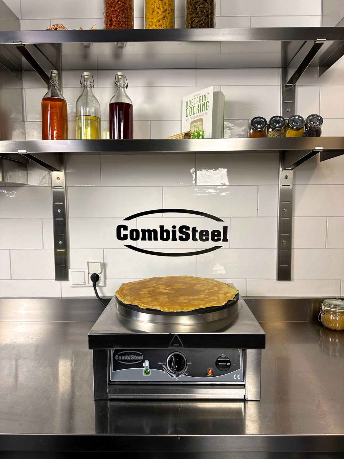 Combisteel Crepe Maker Single Plate, 400mm, 3kW Electric 2