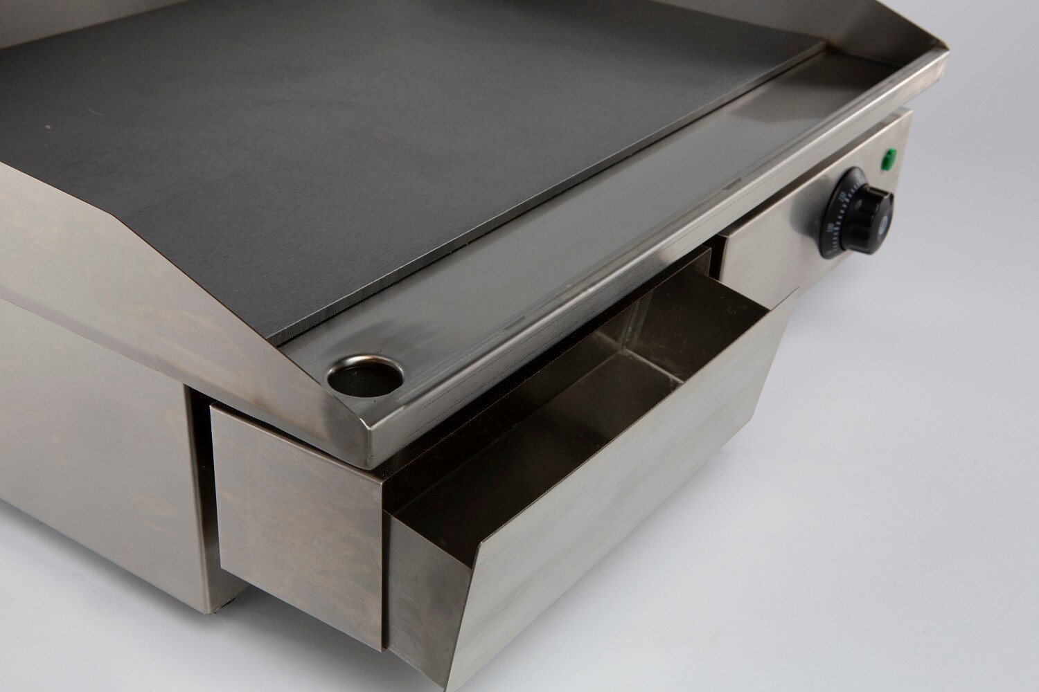 Combisteel Electric Fry Top 3 kW, Smooth Surface, Tabletop 4