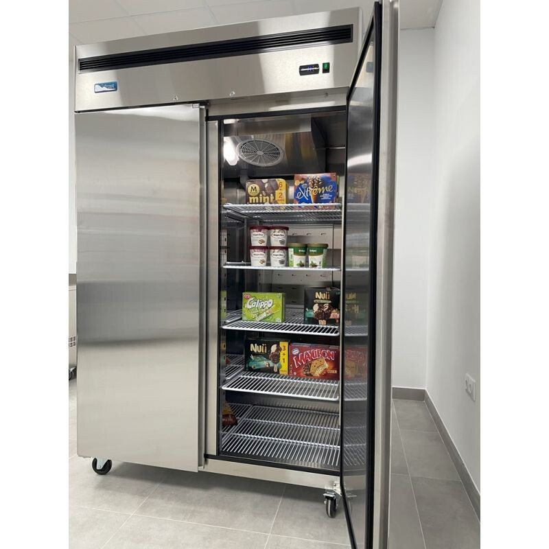 Unifrost F1310SV Double Door Upright Freezer 1300L Commercial 3